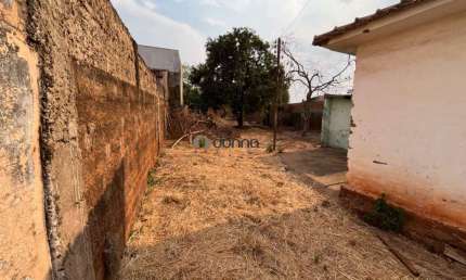 Terreno à venda na Rua Marquês do Paraná, Estados Unidos, Uberaba