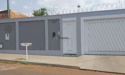 Casa com 3 quartos à venda na Rua Coromandel, Abadia, Uberaba