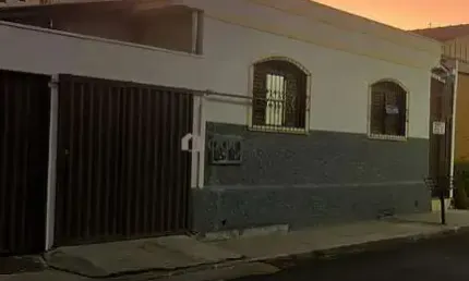 Casa com 3 quartos à venda na Rua Flávia Vargas Oliveira, Conjunto Treze de Maio, Uberaba