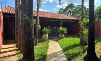 Casa com 3 dormitórios à venda, 225 m² por R$ 980.000,00 - Quinta Boa Esperança - Uberaba/MG