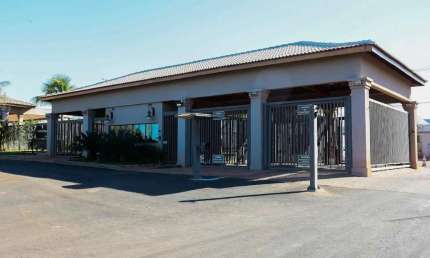 Casa à venda, 3 quartos, 2 suítes, 3 vagas, BeijaFlor II - Uberaba/MG