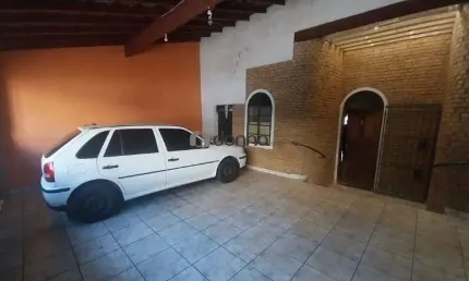 Casa à venda, 2 vagas, Nossa Senhora da Abadia - Uberaba/MG