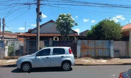 Casa à venda, 4 quartos, 2 vagas, Leblon - Uberaba/MG
