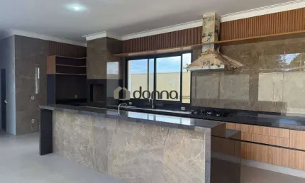 Casa à venda, 4 quartos, 4 suítes, 10 vagas, Residencial Mário de Almeida Franco - Uberaba/MG