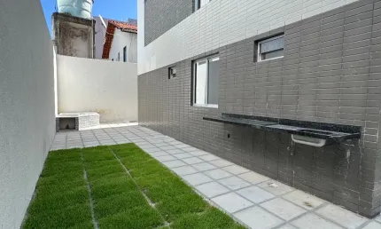 Apartamento térreo com 02 quartos sendo 01 suíte e 95m²