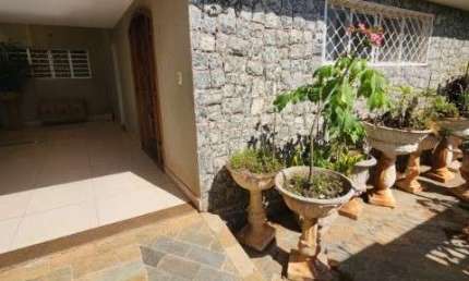 Oportunidade Imperdível: Casa à Venda com 3 Quartos e 163 m² no Parque Industrial, São José do Rio Preto-SP!