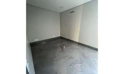 Sala Comercial para locação na Vila Santa Cruz em São José do Rio Preto-SP: 1 sala, 2 banheiros, 3 vagas de garagem!