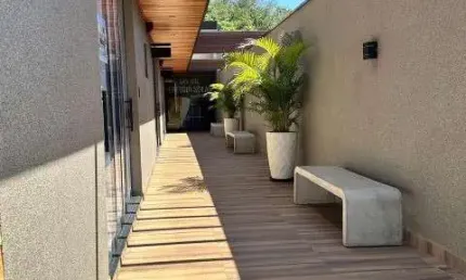 Oportunidade de Sala Comercial para Locação em Bady Bassit-SP, Bairro Menezes 3: 1 sala, 1 banheiro, 28m² de área.
