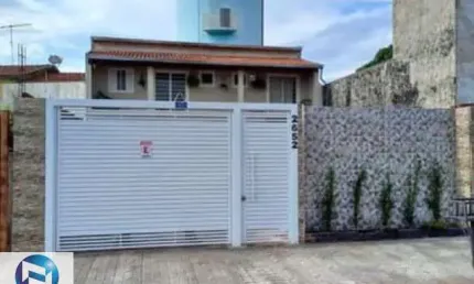 Casa à venda em Mirassol-SP, Residencial Moreira E Guimarães: 3 quartos, 2 suítes, 4 banheiros, 3 vagas, 198m².