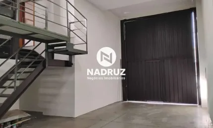 Barracão Comercial para Venda ou Locação em São José do Rio Preto-SP: 4 Salas, 4 Banheiros, 4 Vagas de Garagem, 428m².