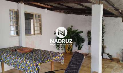 Casa à venda em São José do Rio Preto-SP, Conjunto Habitacional Cristo Rei: 2 quartos, 1 sala, 1 banheiro, 3 vagas, 120,00 m².