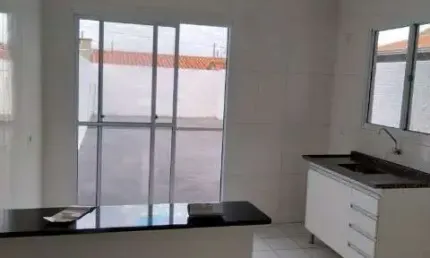 Casa para locação ou Venda, Pq da Liberdade V, 02 dormitórios, 01 banheiro, 02 vagas descobertas, gabinete na pia da cozinha, box de vidro, casa locaç