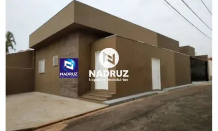 Excelente oportunidade de locação de casa comercial na Vila Santo Antônio, São José do Rio Preto-SP: 3 salas, 2 banheiros, 1 vaga de garagem!