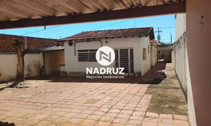 Casa à venda na vila santa cruz em são josé do rio preto-sp: 3 quartos, 2 suítes, 1 sala, 4 banheiros, 6 vagas, 484m²!