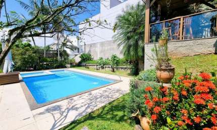 Casa com 3 quartos à venda na Escola Agrícola, Blumenau , 250 m2 por R$ 1.400.000