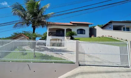 Casa com 3 quartos à venda no Valparaíso, Blumenau , 160 m2 por R$ 799.000