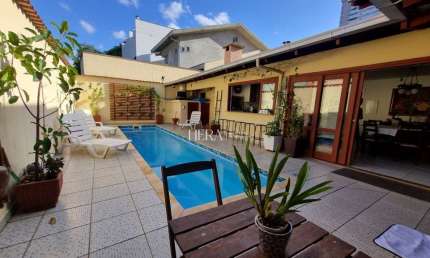 Casa com 4 quartos à venda no Velha, Blumenau , 218 m2 por R$ 1.490.000