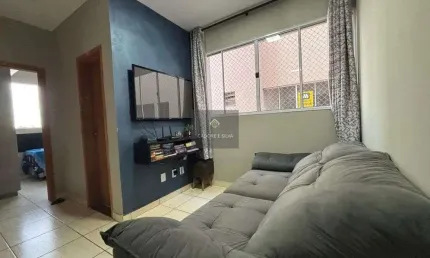 Apartamento à venda no Jardim Célia com 2/4 sendo 01 com armário