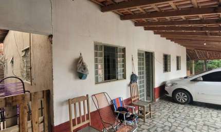 Casa com 3 quartos à venda na Rua Aroeira, Jardim Imperial, Cuiabá