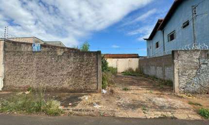 Terreno comercial à venda no Parque das Gameleiras, Uberaba 