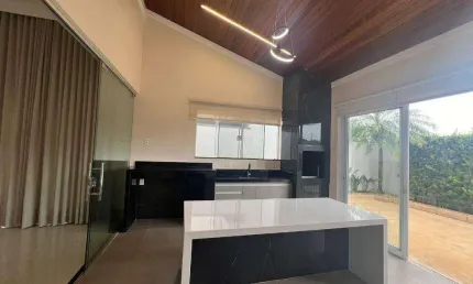 Casa em condomínio fechado com 4 quartos à venda no Jardim do Lago, Uberaba 
