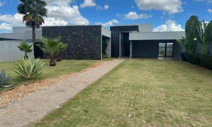 Casa com 3 dormitórios à venda, 350 m² por R$ 2.400.000,00 - Residencial Mário de Almeida Franco - Uberaba/MG