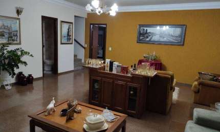 Casa com 4 dormitórios à venda, 280 m² por R$ 880.000,00 - Vila Olímpica - Uberaba/MG