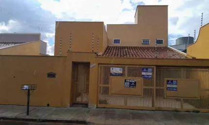 Casa com 3 dormitórios à venda, 281 m² por R$ 790.000 - Estados Unidos - Uberaba/MG