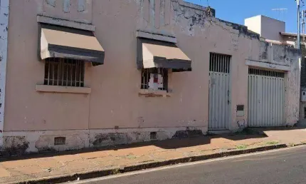 Casa com 2 dormitórios à venda, 180 m² por R$ 550.000,00 - Mercês - Uberaba/MG