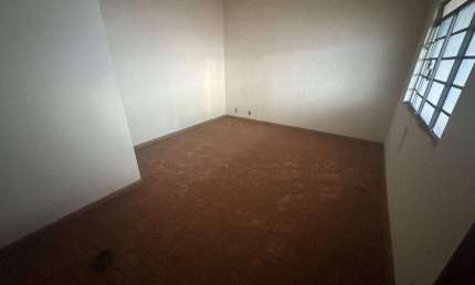 Casa para alugar por R$ 1.800,00/mês - Nossa Senhora da Abadia - Uberaba/MG