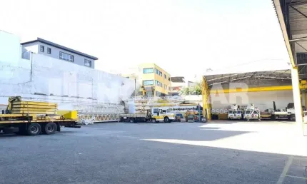 Galpão 3.281 metros quadrados de área total, Pátio para manobra e Ponte rolante. No Jardim Japão.