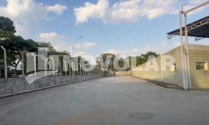 Terreno de 15.000 m² no Jardim Guançã- Ideal para Pátio ou Garagem. Com 200m2 de área apoio. Murado.