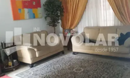Conheça este incrível sobrado no bairro parada inglesa,