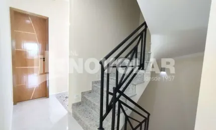 Sobrado no bairro parque vitória, com 3 dormitórios e 1suite