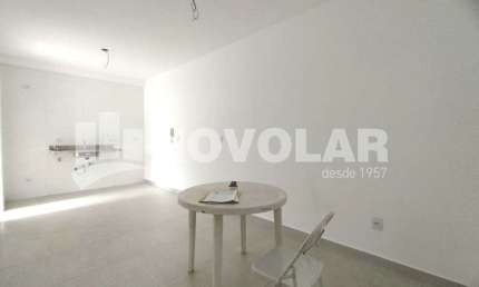 Apartamento  na Vila Gustavo, com 2 dormitórios, quintal