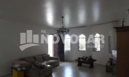 Sobrado Amplo com 3 Dormitórios em Santana. Agende sua Visita e Conheça.