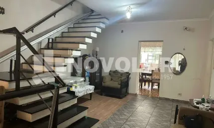 Magnífico Sobrado à Venda na Vila Maria. Oferece Conforto e Praticidade para Sua Família!