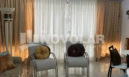 Sobrado com 152 metros quadrados de área útil no Jardim Japão