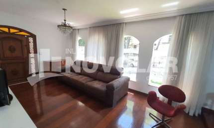 Casa Assobradada Mobiliada para Locação no Jardim França 309m², 3 Suítes, 10 Vagas. Venha Conhecer!