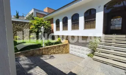 Casa Assobradada Mobiliada para Locação no Jardim França | 309m² | 3 Suítes | 10 Vagas | Churrasquei