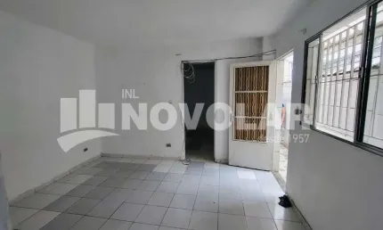 Casa térrea com 1 dormitório na região da vila sabrina
