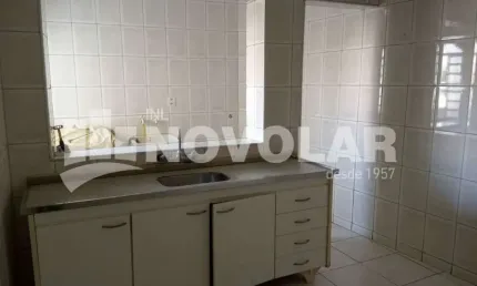 Casa assobradada para alugar na vila sabrina com 2 dormitórios e quintal privativo