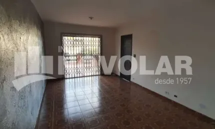 Sobrado com 3 dormitórios, sendo uma suite, 3 banheiros, 2 vagas
