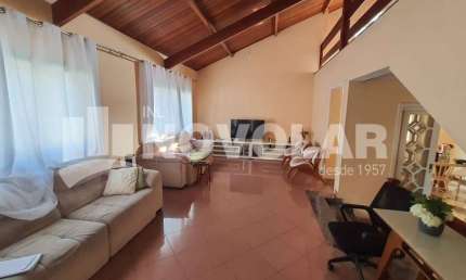 Casa Térrea com 3 Dormitórios ( sendo 2 Suítes) e 3 Vagas