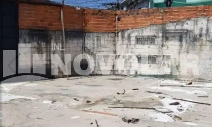 Terreno na Vila Maria com 250m² de área útil, murado, plano, para Locação