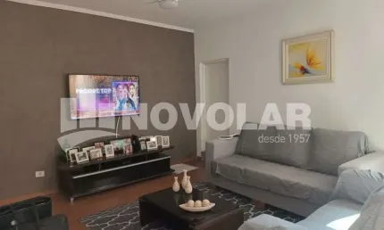 Casa completa com 2 moradias, 5 vagas e excelente localização!