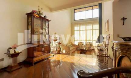 Sobrado Exclusivo na Vila Maria - Elegância e Conforto em Localização Privilegiada