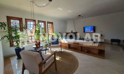 Sobrado com 4 suites, 5 vagas, piscina, churrasqueira e forno,Tremembé