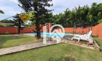 Casa Térrea com piscina e um ótimo quintal - Condominio Village Paineiras - Pindamonhangaba/SP