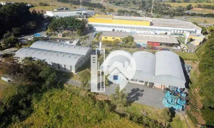 Excelente localização! Galpões total de 5267 m² - Venda e Locação - Distrito Industrial Dutra - Pindamonhangaba/SP